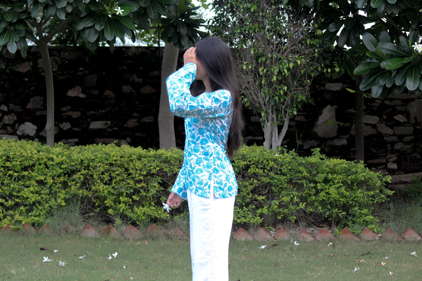 Neel Tara